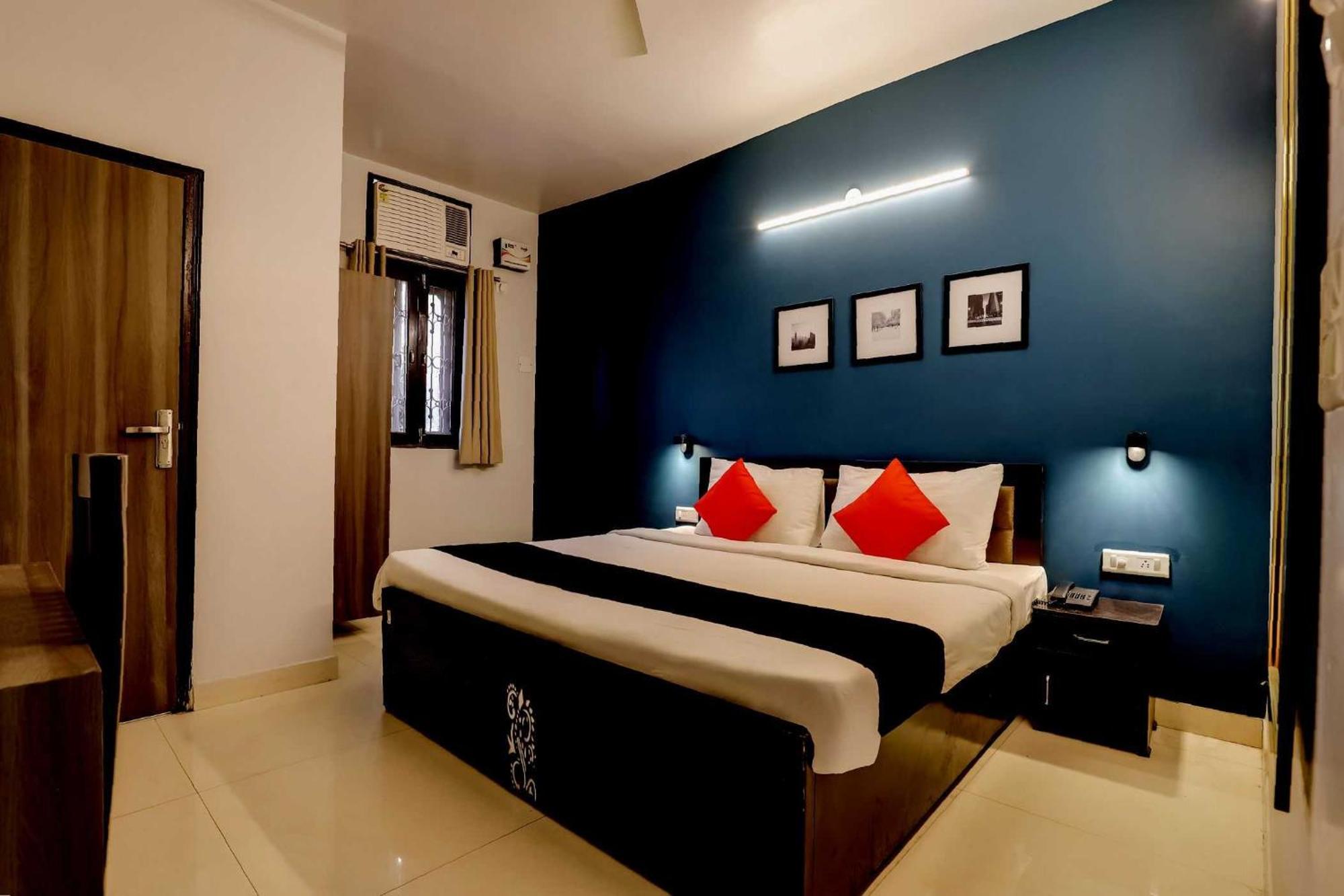 Collection O 71756 Hotel Silver Arrow Near Pacific Mall Tagore Garden Delhi  Eksteriør billede